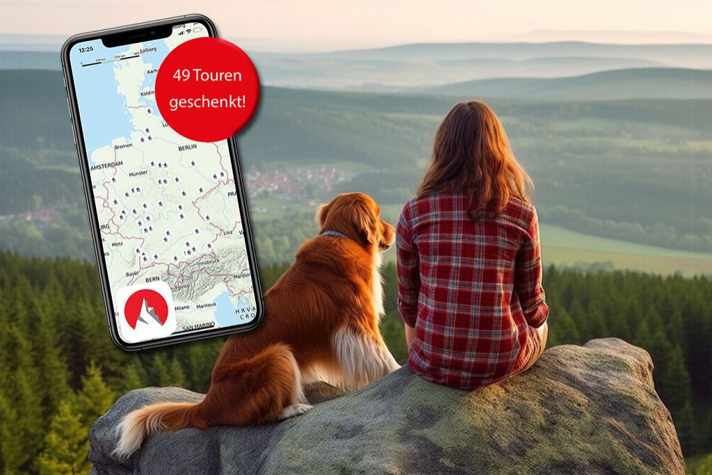 Eine Frau sitzt mit ihrem Hund auf einem Felsen. Beide sind von hinten fotografiert. Oben links ein Smartphone mit einem Screenshot einer Route und der Aufschrift "49 Touren geschenkt"